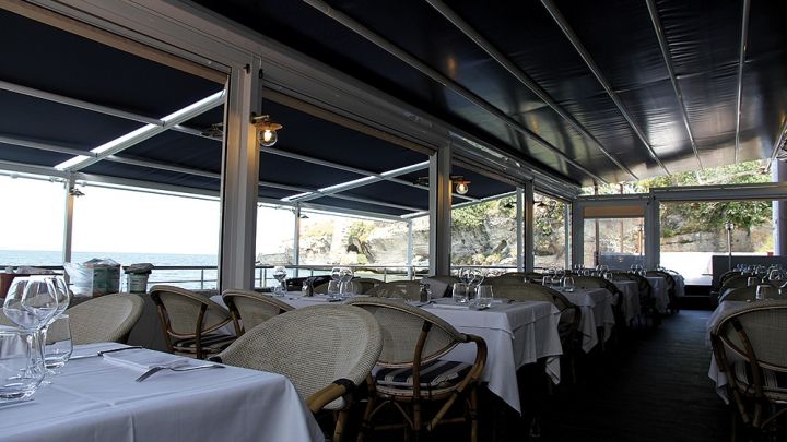pergola bache bleu terrasse restaurant