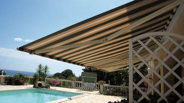 store banne traditionnel rayure - bord de piscine